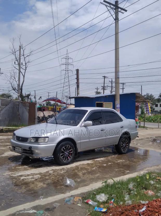 Toyota Corolla 1997 Silver