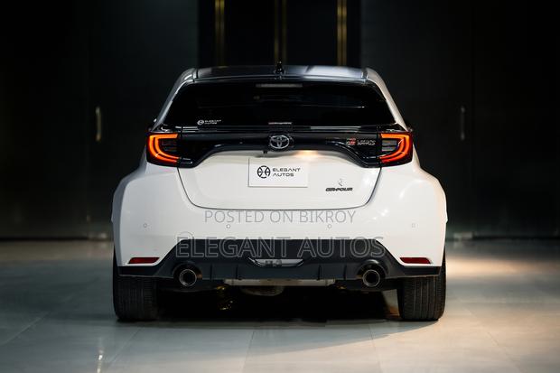 Toyota Yaris 2020 Pearl