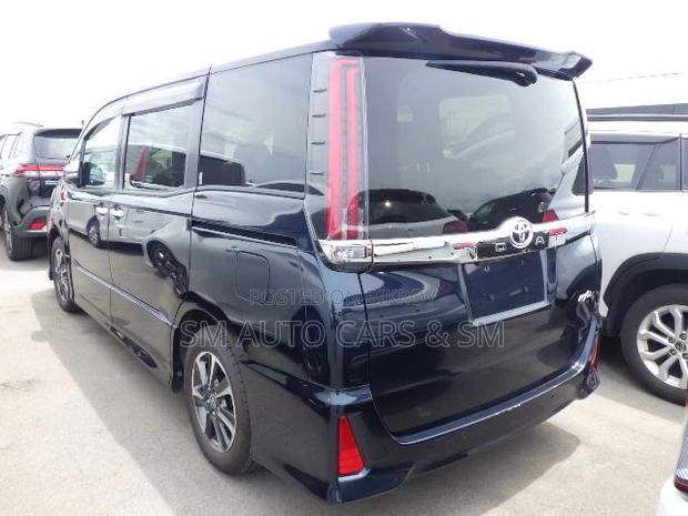 Toyota Noah 2.0 FWD (8 Seater) 2021 Matt Black