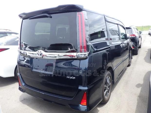 Toyota Noah 2.0 FWD (8 Seater) 2021 Matt Black