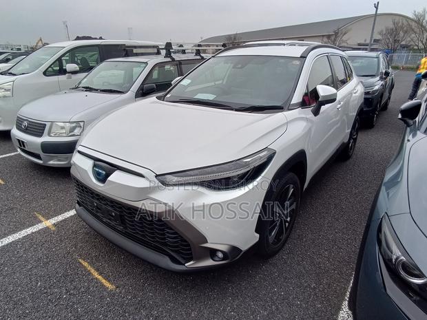 Toyota Corolla Cross 1.8 Hybrid AWD 2022 Pearl