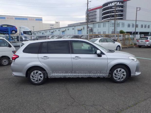 Toyota Corolla Fielder 2021 Silver