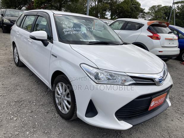 Toyota Corolla Fielder 2021 White