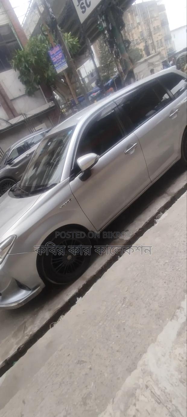 Toyota Corolla Fielder 2017 Silver