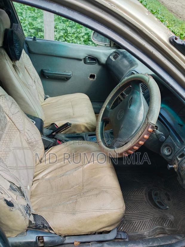 Car 1993 Gold