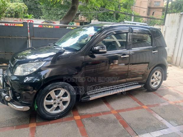 Toyota Rush 1.5 AWD 2011 Black