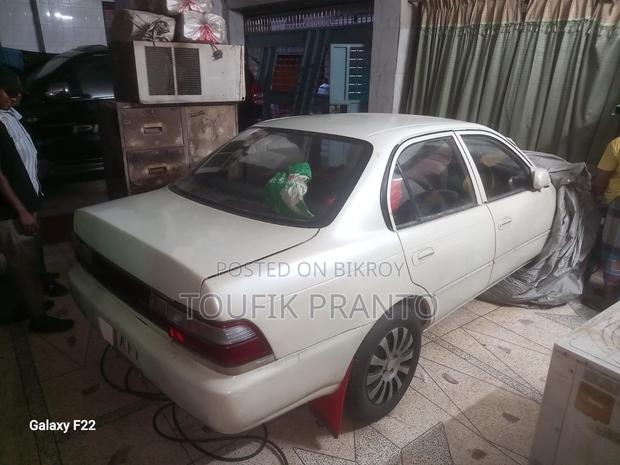 Toyota Corolla 1.3 Sedan 1993 White