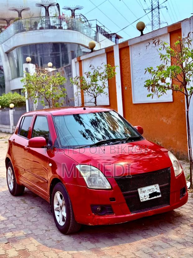 Suzuki Swift 2011 Maroon