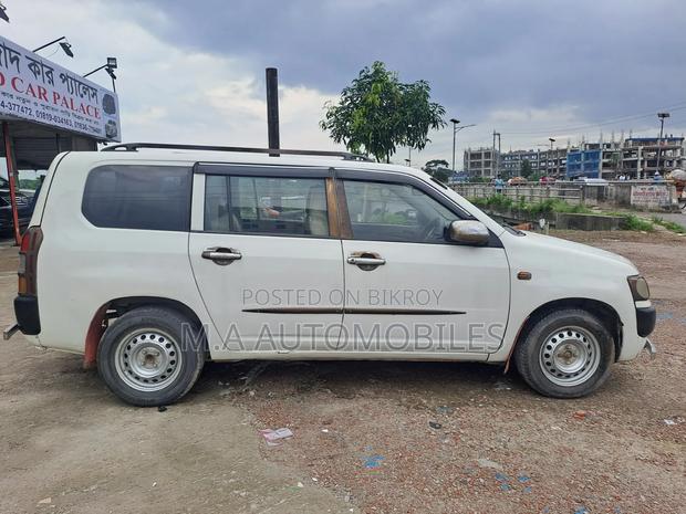 Toyota Probox 2003 White