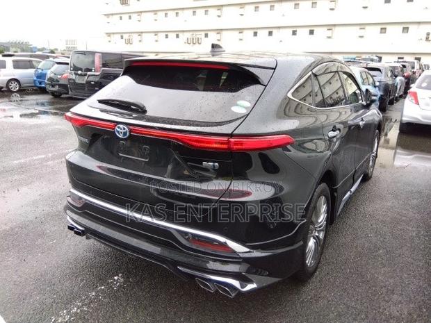 Toyota Harrier 2021 Black