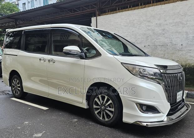 Toyota Esquire 2019 Pearl