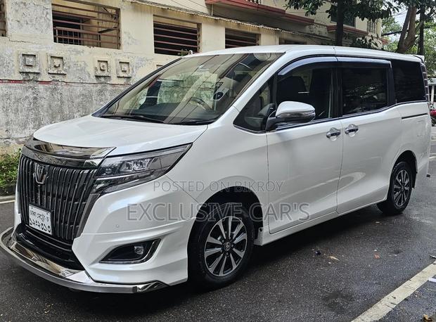 Toyota Esquire 2019 Pearl