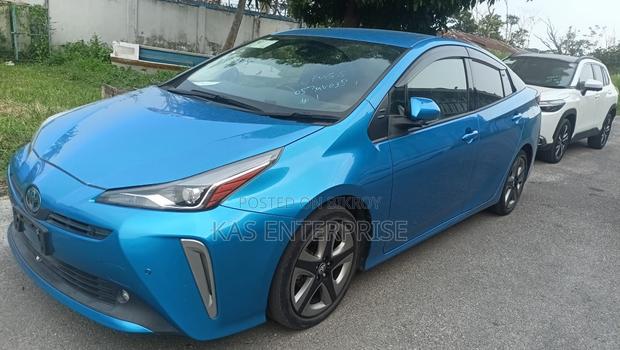 Toyota Prius 2021 Blue