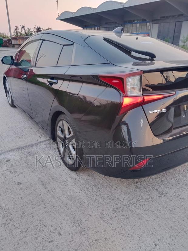 Toyota Prius 2021 Black