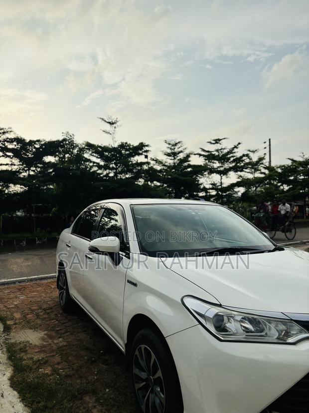 Toyota Axio 1.5 Hybrid 2WD 2016 White