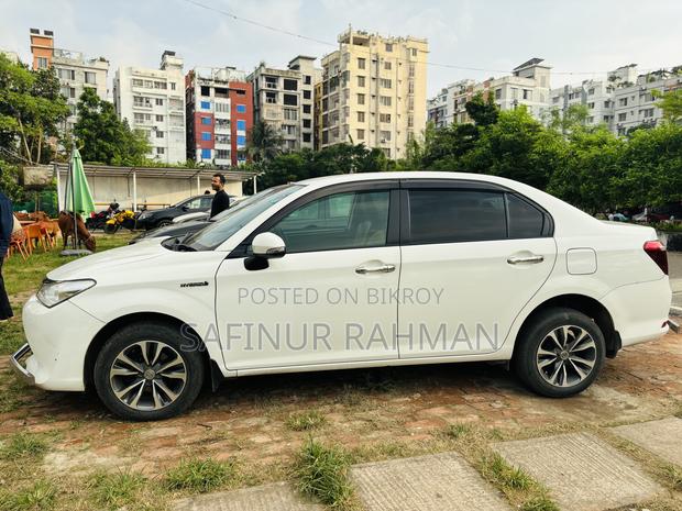 Toyota Axio 1.5 Hybrid 2WD 2016 White