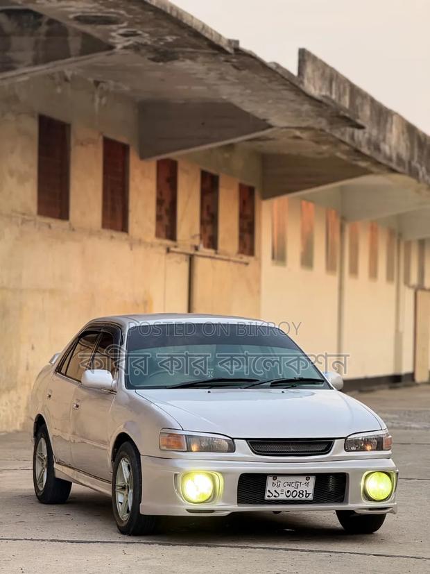 Toyota Corolla 1995 Silver