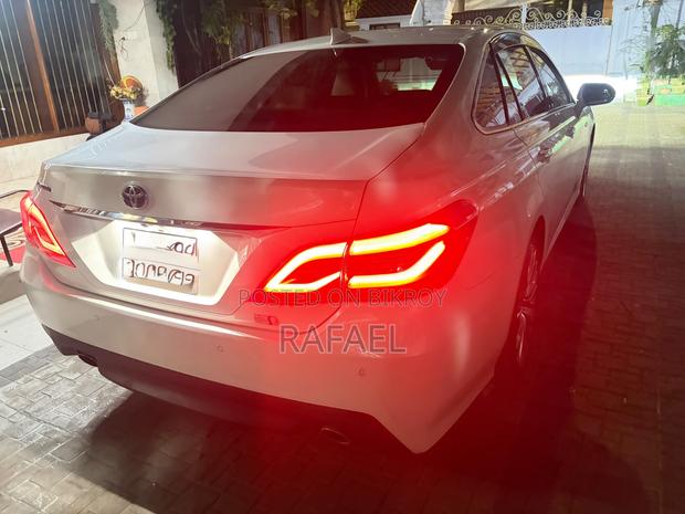 Toyota Crown 2019 Pearl