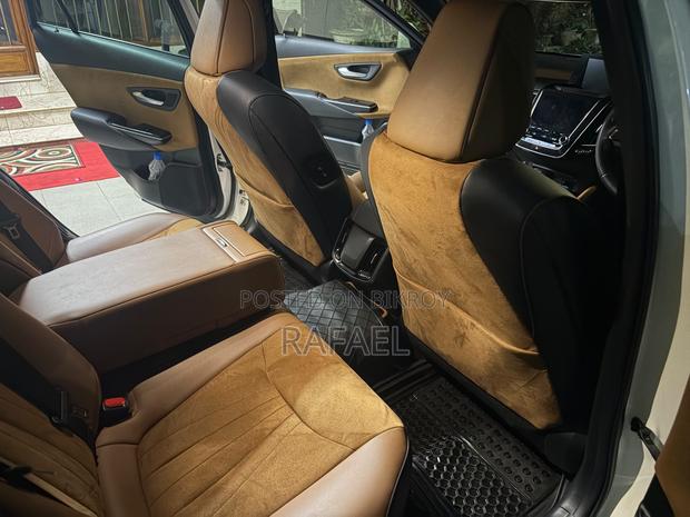 Toyota Crown 2019 Pearl