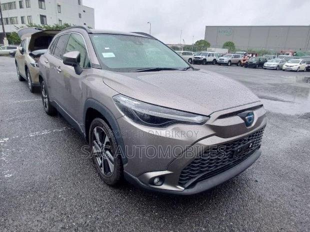 Toyota Corolla Cross 1.8 Hybrid FWD 2022 Brown