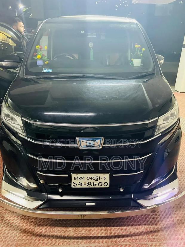 Toyota Noah 2024 Black