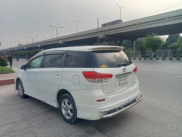 Toyota Wish 2011 Pearl