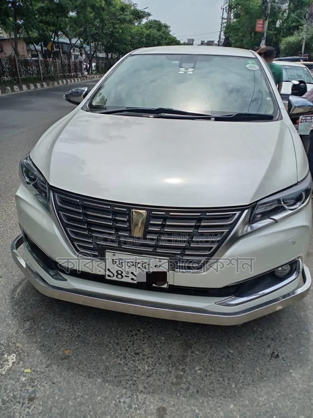 Toyota Premio 2019 Pearl