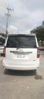 Toyota Noah 2013 White for sale