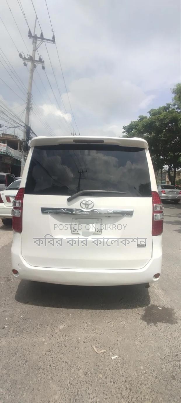 Toyota Noah 2013 White