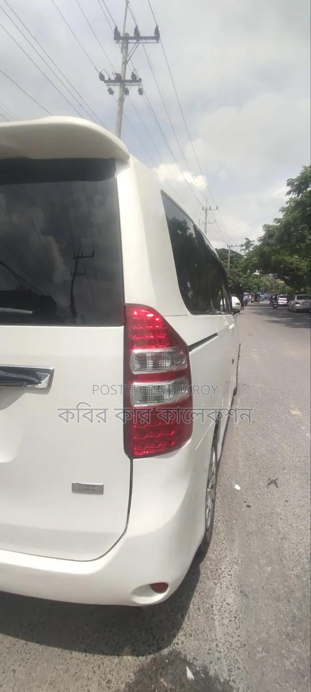 Toyota Noah 2013 White