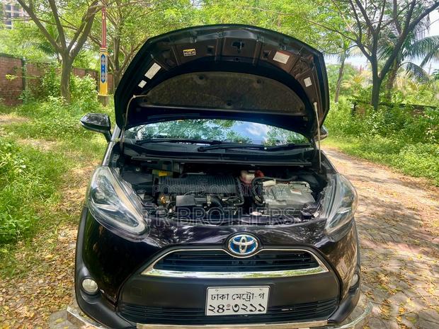 New Toyota Sienta 1.5 Hybrid FWD 2018 Black