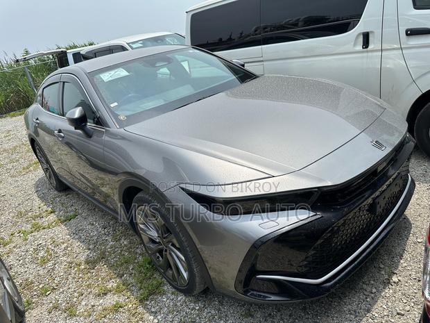 Toyota Crown 2022 Gray