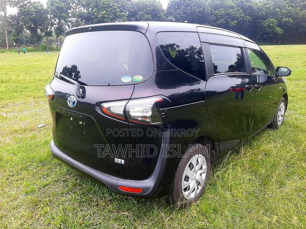 New Toyota Sienta 1.5 Hybrid FWD 2018 Black