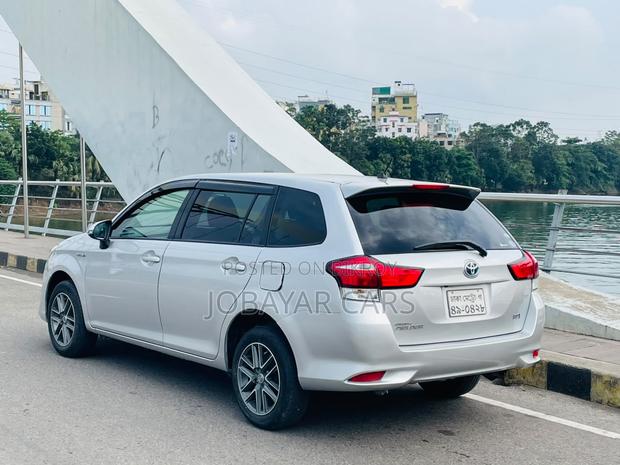 New Toyota Axio 2017 Silver