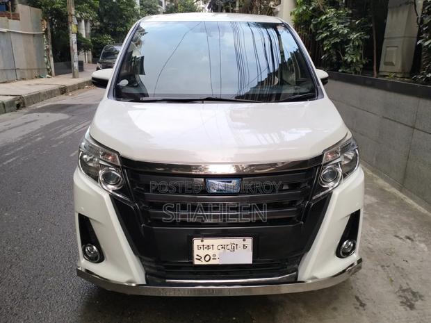 Toyota Noah 1.8 FWD Hybrid (7 Seater) 2017 Pearl
