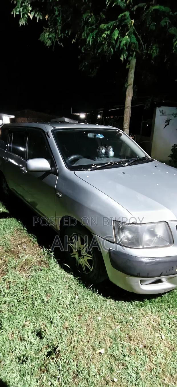 Toyota Succeed 2004 Silver