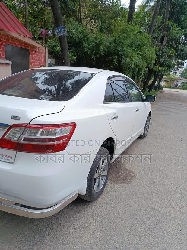 Toyota Corolla 2011 Pearl