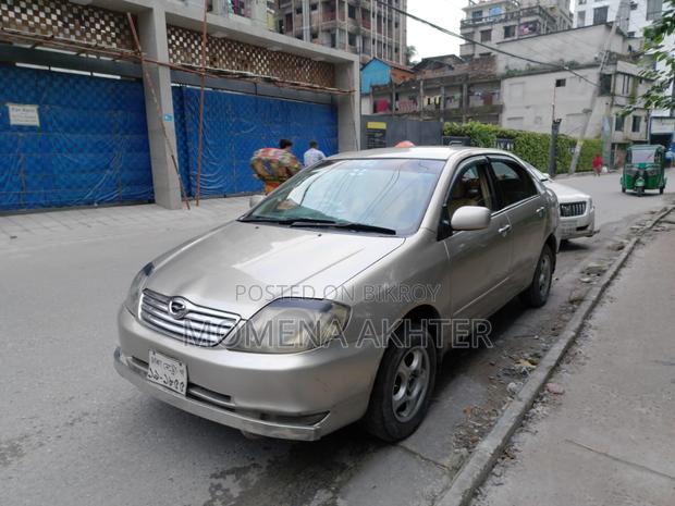 Toyota Corolla 2004 Gold