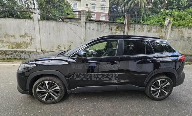 Toyota Corolla Cross 1.8 Hybrid FWD 2022 Black