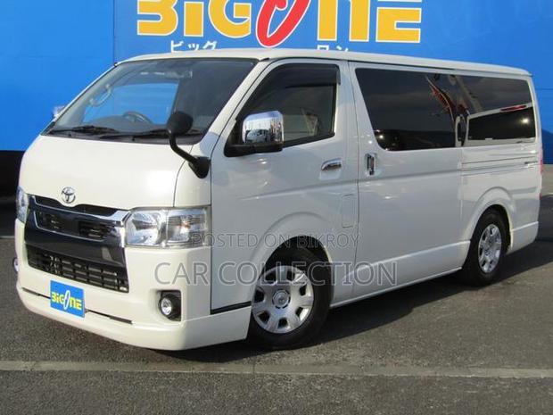 Toyota Grand HiAce 2002 Pearl