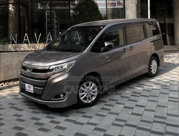 Toyota Noah 1.8 FWD Hybrid (7 Seater) 2020 Brown