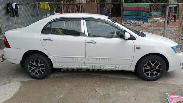 Toyota Corolla 2004 White