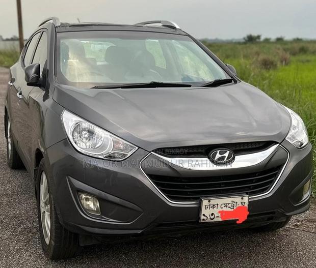 Hyundai Tucson 2012 Silver