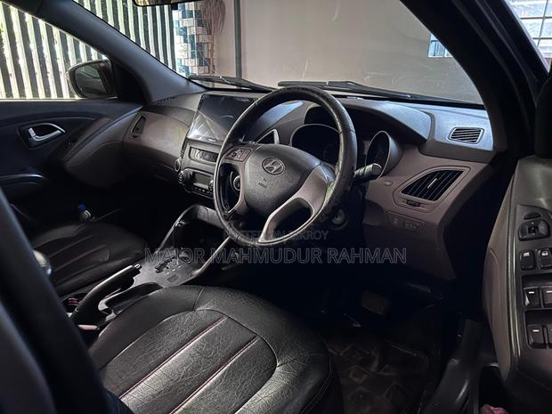 Hyundai Tucson 2012 Silver