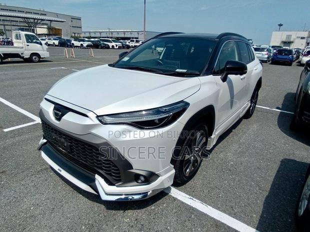 Toyota Corolla Cross 2024 Pearl