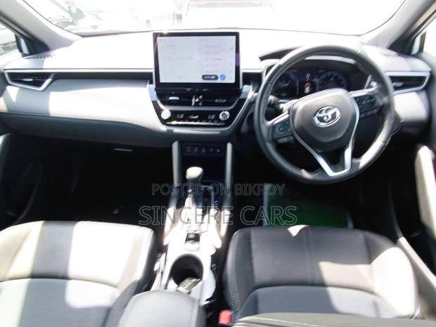 Toyota Corolla Cross 2024 Pearl