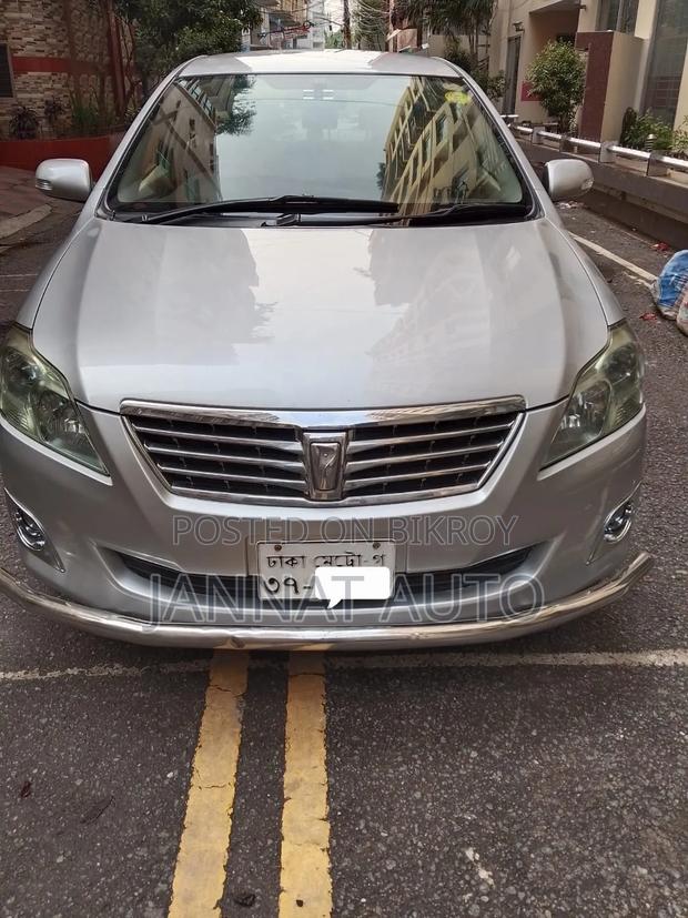Toyota Premio 2012 Silver