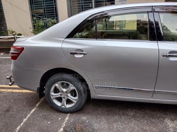 Toyota Premio 2012 Silver