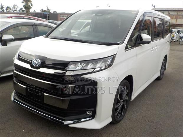 Toyota Noah 2023 Pearl