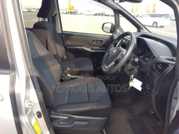 Toyota Noah 2020 Silver